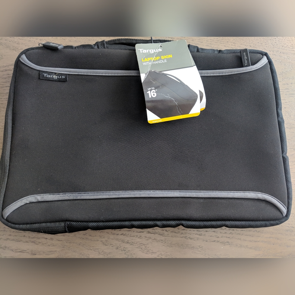 Targus Laptop Skin With Handle